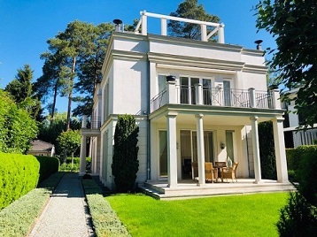 Villa in the traditional style of neoclassicism