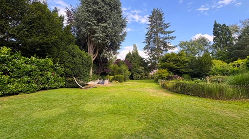 Exklusivverkaufsauftrag ! 30er Jahre Villa in begehrter Lage von Berlin-Dahlem
